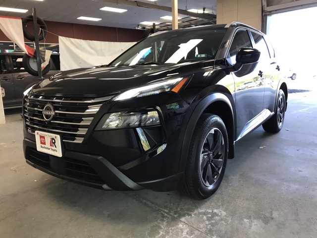 2024 Nissan Rogue SV photo 7
