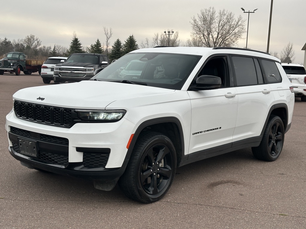 2023 Jeep Grand Cherokee Altitude photo 3