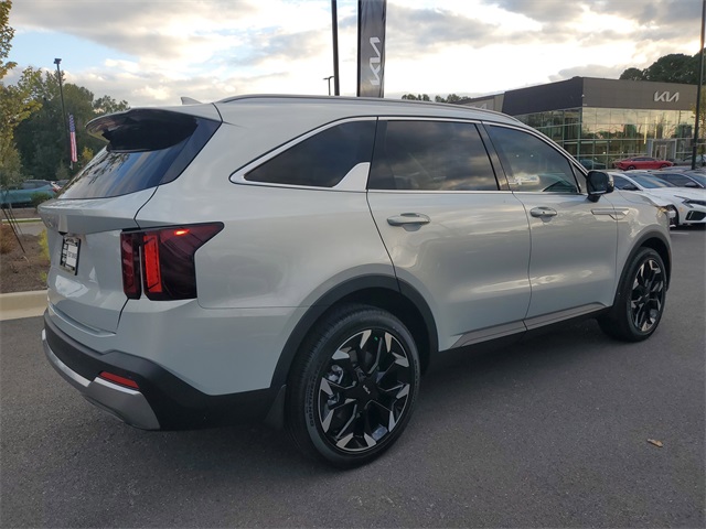 2026 Kia Sorento EX photo 3