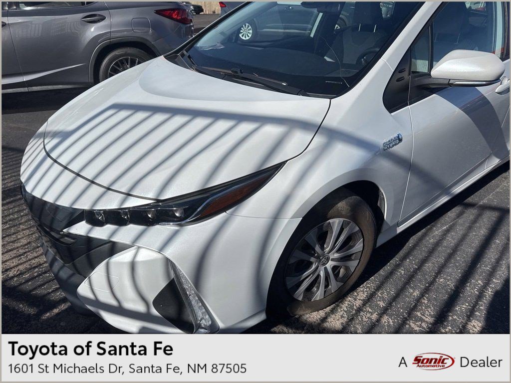 2022 Toyota Prius Prime LE's photo