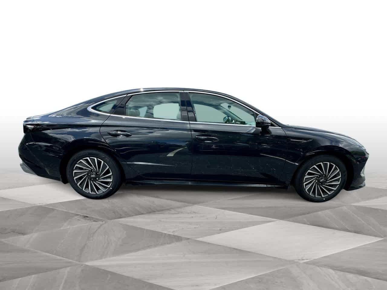 2025 Hyundai Sonata Hybrid SEL photo 9