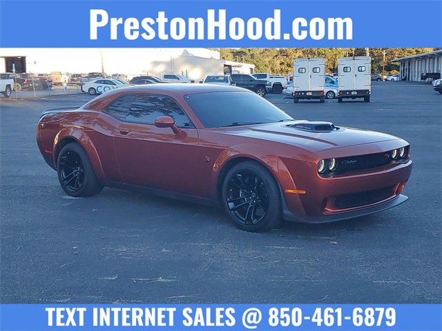 2023 Dodge Challenger R/T's photo