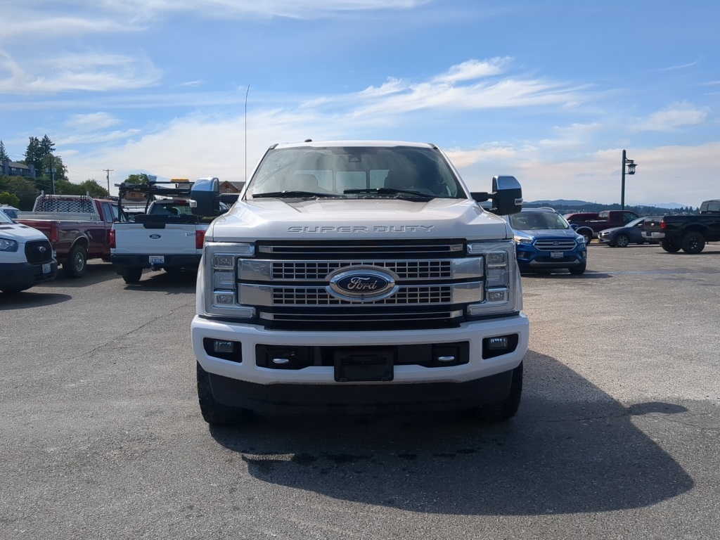 2017 Ford F-350 Platinum photo 17