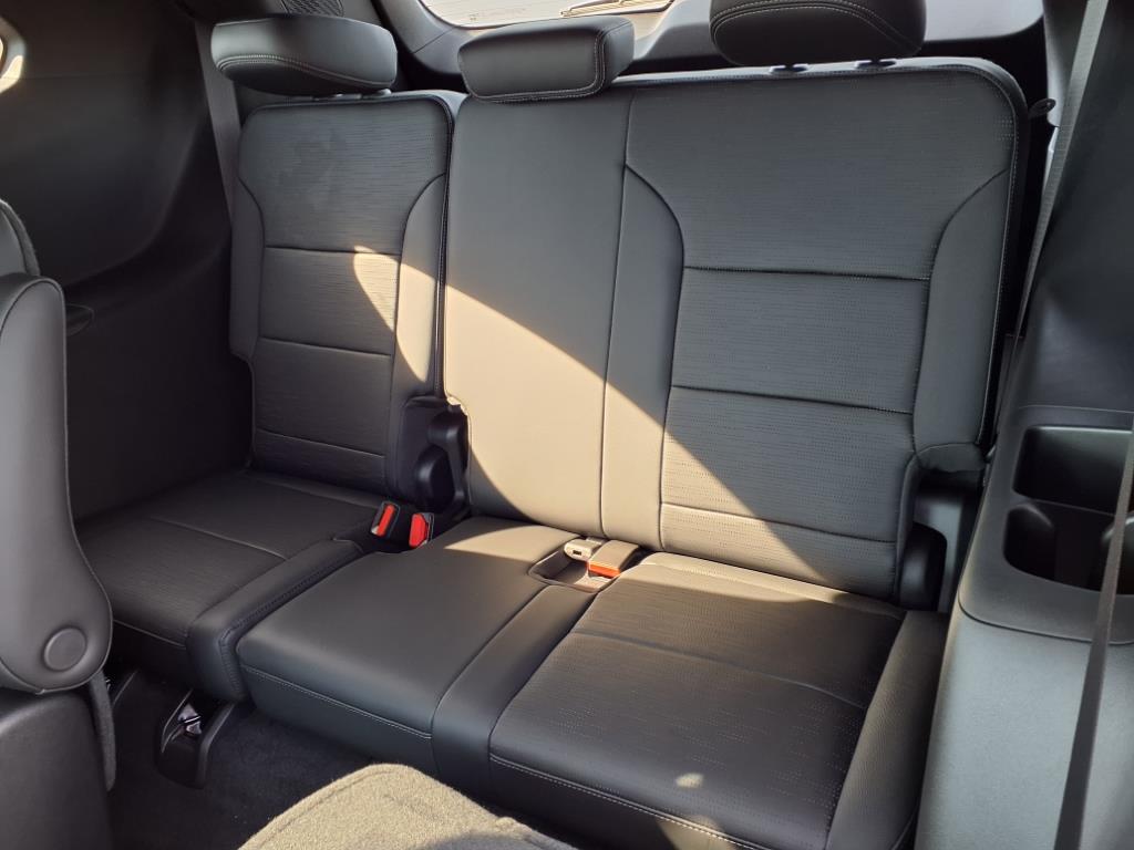 2026 Buick Enclave Sport Touring photo 6