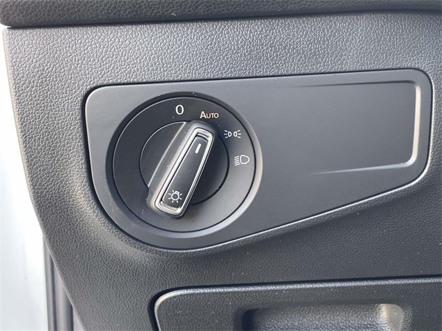2022 Volkswagen Tiguan SE photo 27