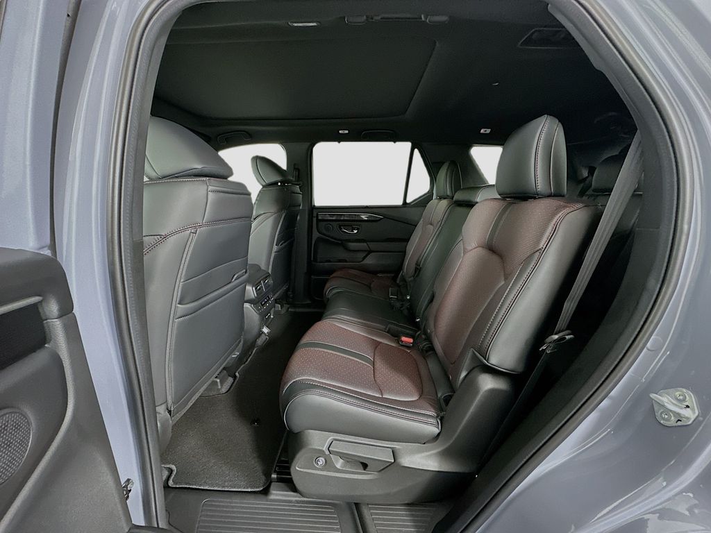 2025 Honda Pilot Black Edition photo 14