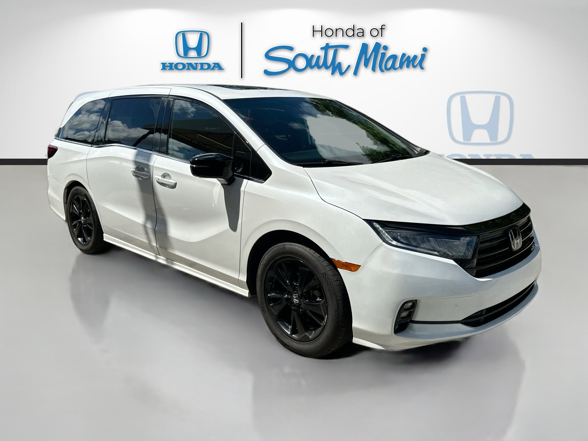 2023 Honda Odyssey SPORT's photo