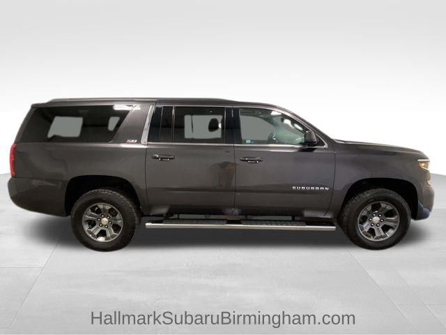 2016 Chevrolet Suburban LT photo 2