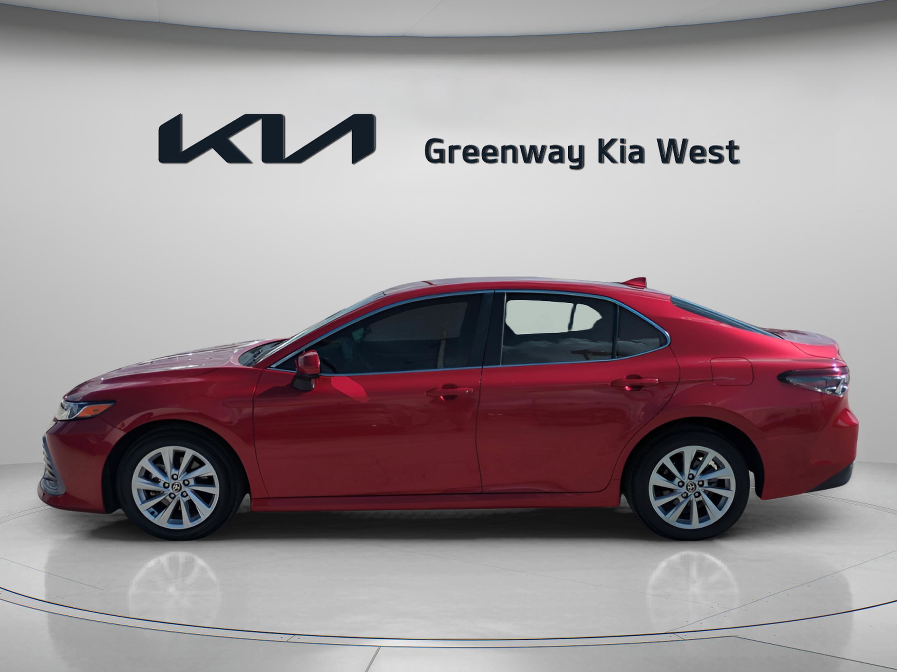 2024 Toyota Camry LE photo 4