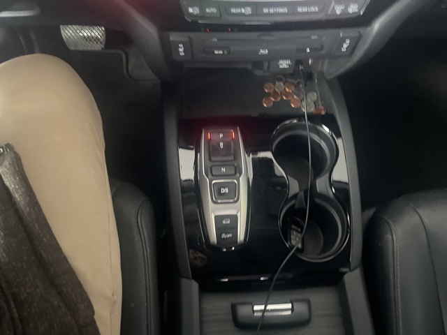 2017 Honda Pilot Touring photo 5