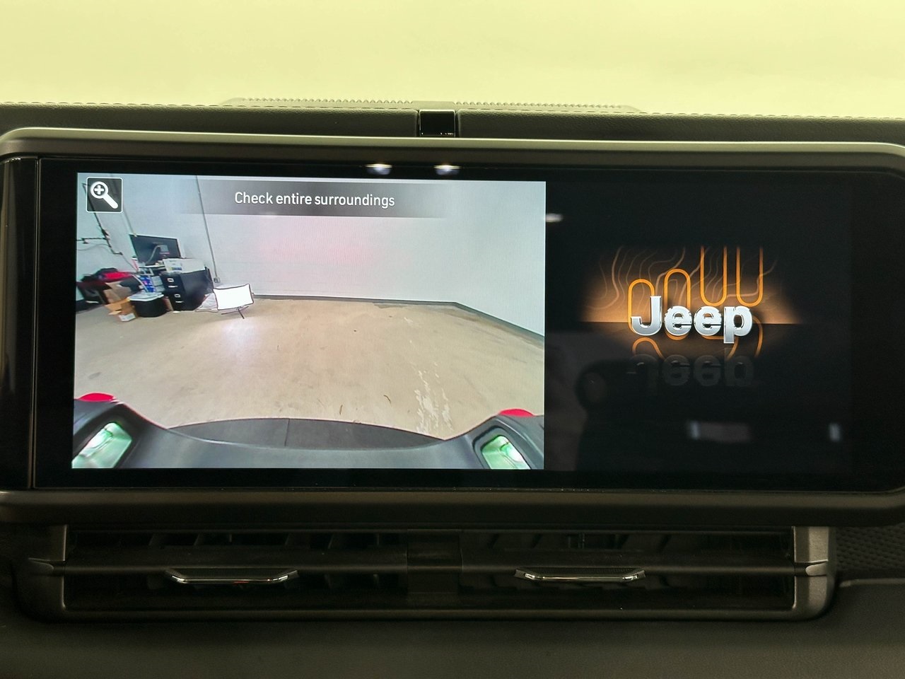 2024 Jeep Gladiator Rubicon photo 11