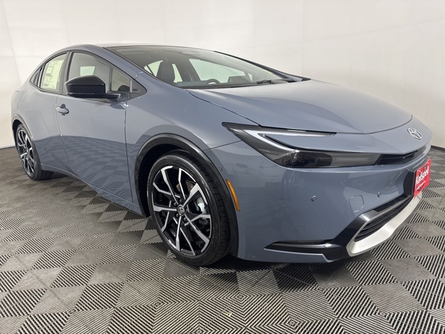 2026 Toyota Prius XSE Premium's photo