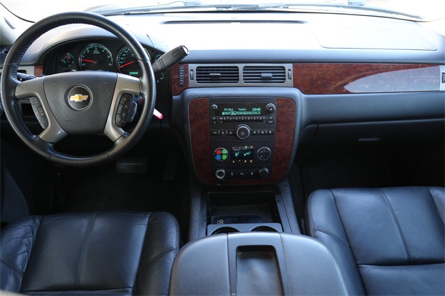 2012 Chevrolet Tahoe LT photo 2
