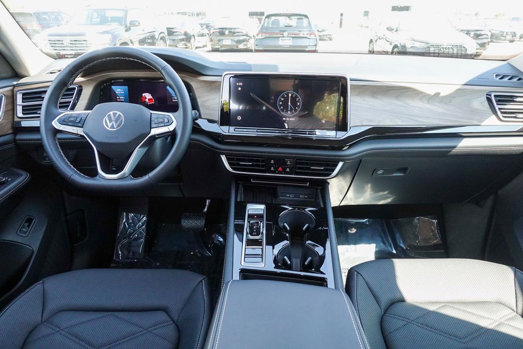2026 Volkswagen Atlas SE Technology photo 25