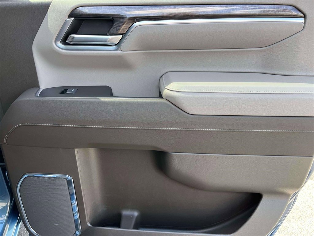 2024 Chevrolet Silverado 1500 LTZ photo 18