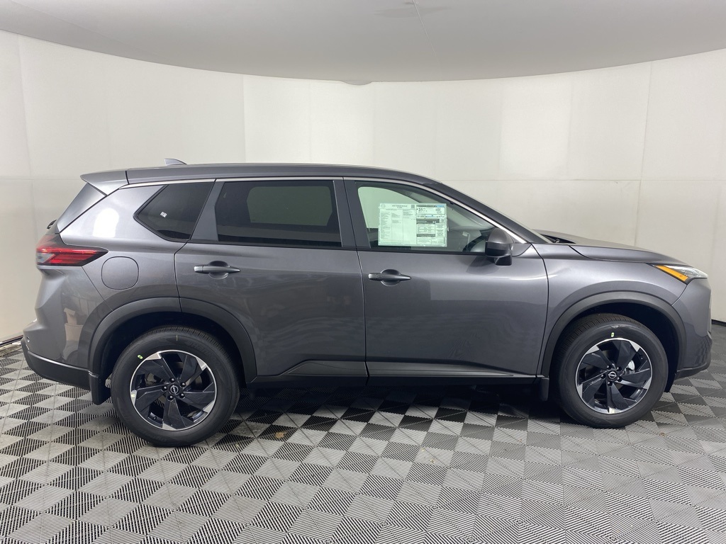 2026 Nissan Rogue SV photo 8