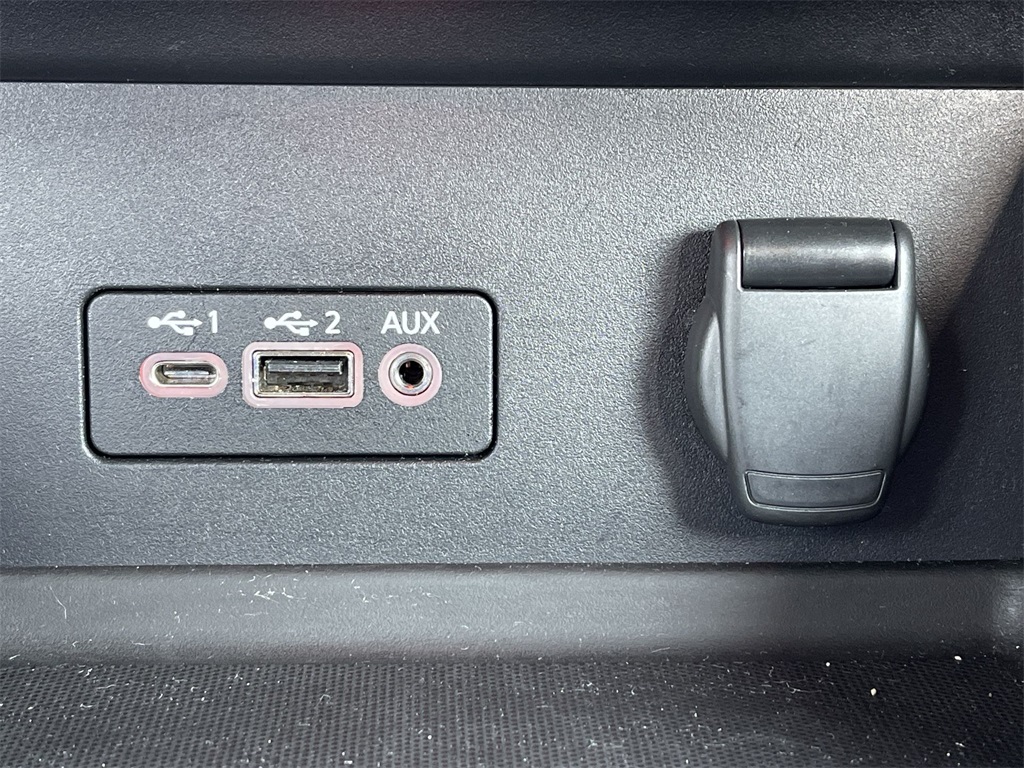 2023 Nissan Sentra SV photo 17