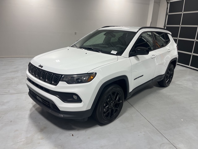 2026 Jeep Compass Latitude photo 2