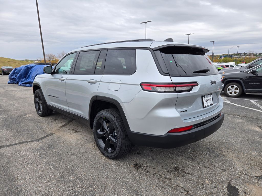 2025 Jeep Grand Cherokee Altitude X photo 2