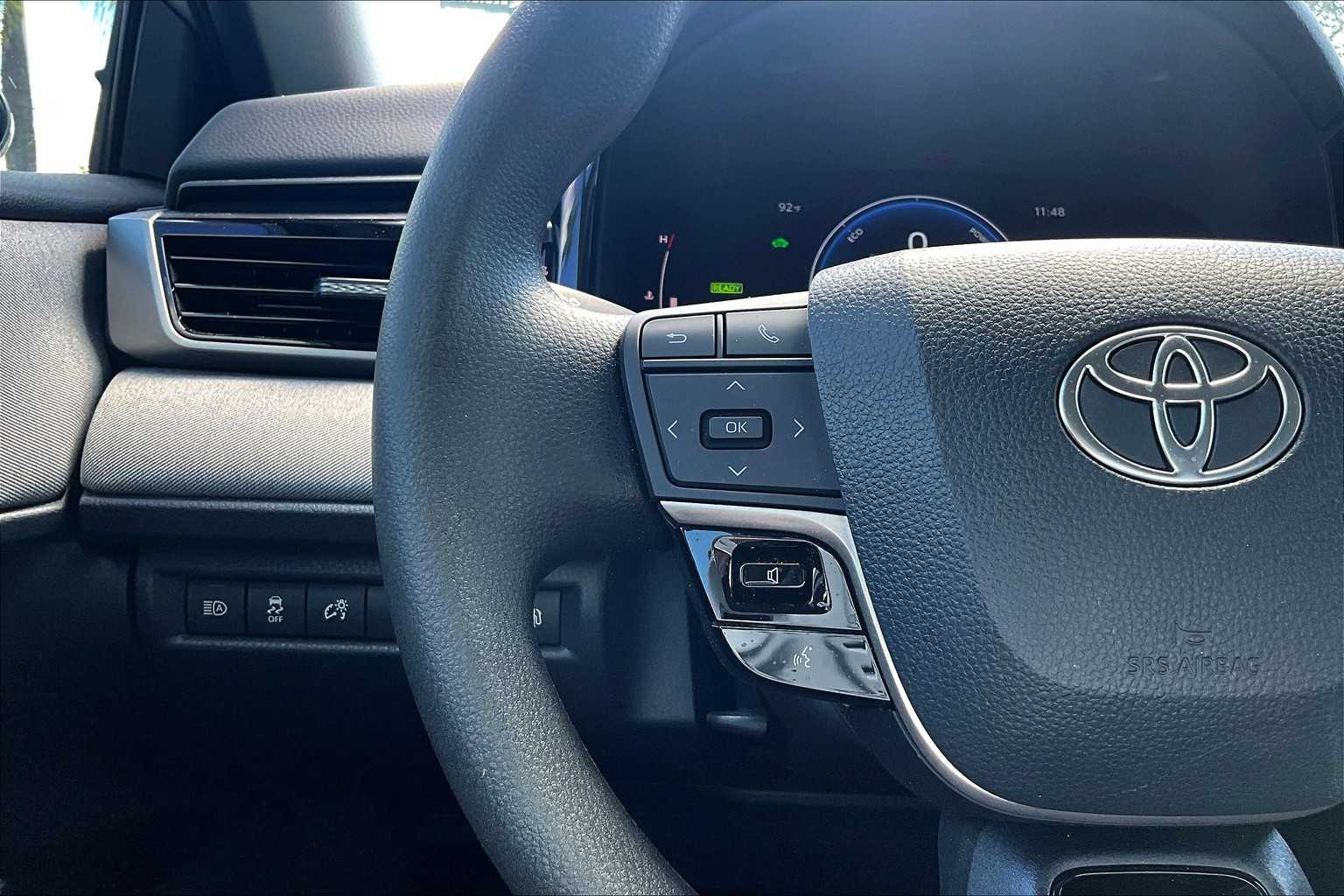 2025 Toyota Camry LE photo 20