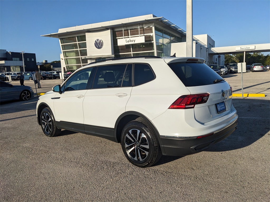 2022 Volkswagen Tiguan S photo 2