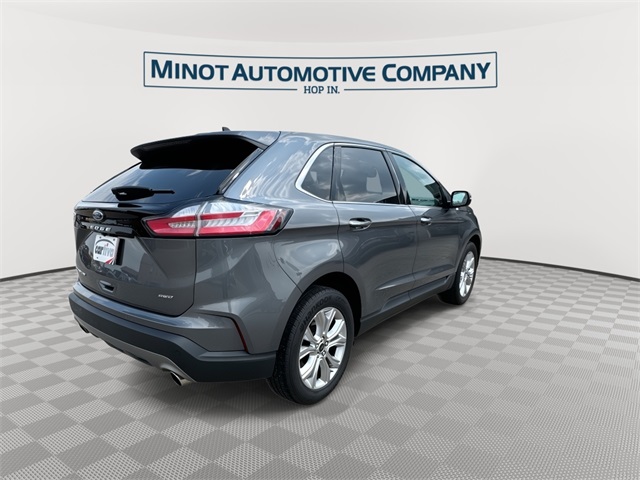 2024 Ford Edge Titanium photo 8