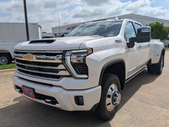 New 2025 Chevrolet Silverado 3500 HD High Country DRW Crew