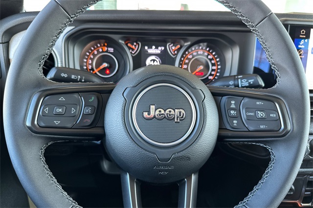 2025 Jeep Gladiator Sport S photo 19