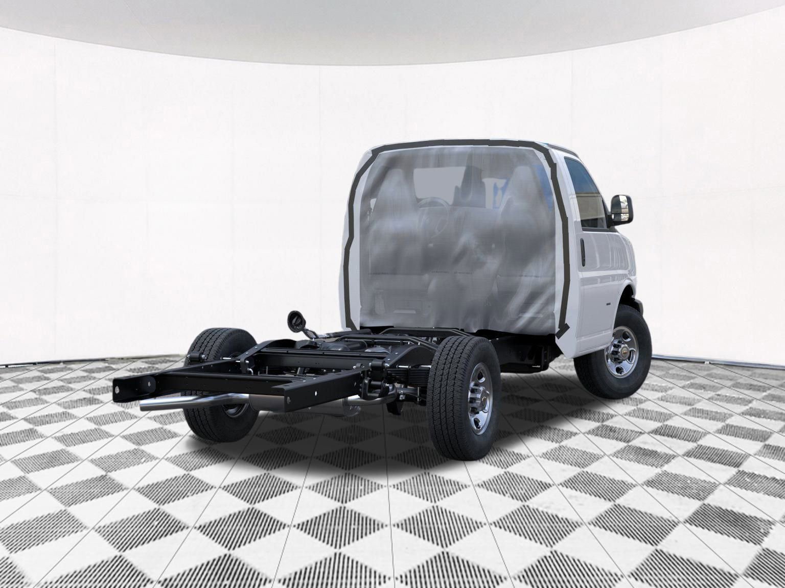 2025 Chevrolet Express Cutaway 3500 photo 4