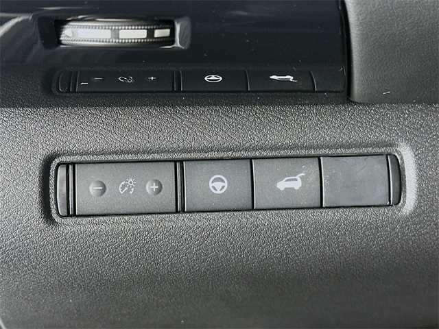 2025 Nissan Pathfinder SV photo 13