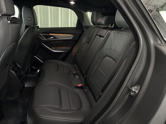 2025 Jaguar F-PACE P400 R-Dynamic S photo 25