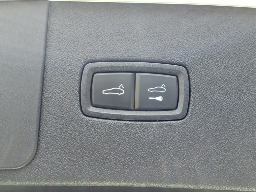 2023 Porsche Cayenne Base photo 25