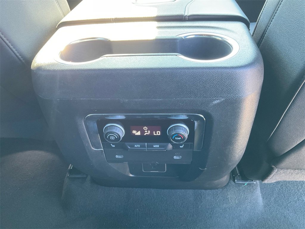 2023 Chevrolet Suburban Premier photo 22