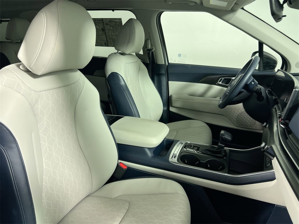 2026 Kia Carnival SX Prestige photo 29