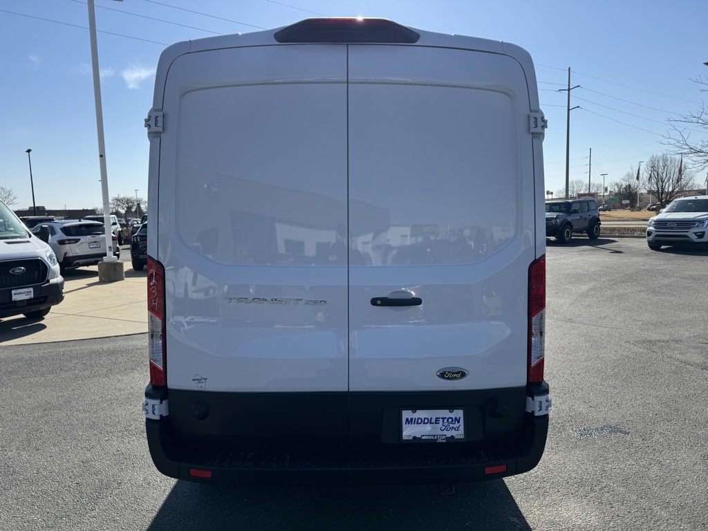 2025 Ford Transit photo 5