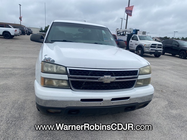 2006 Chevrolet Silverado 1500 LT photo 2