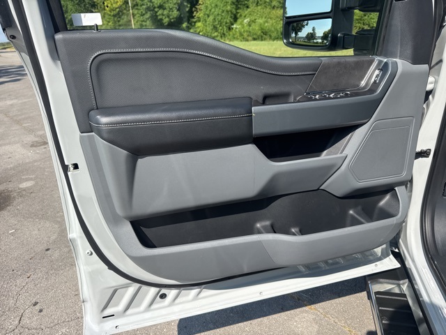 2024 Ford F-150 XLT photo 14