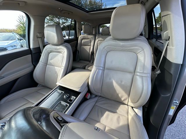2020 Lincoln Aviator Reserve photo 28