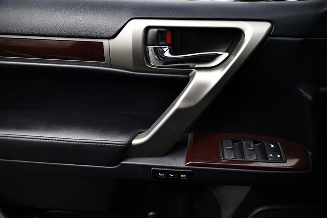 2019 Lexus GX 460 photo 12