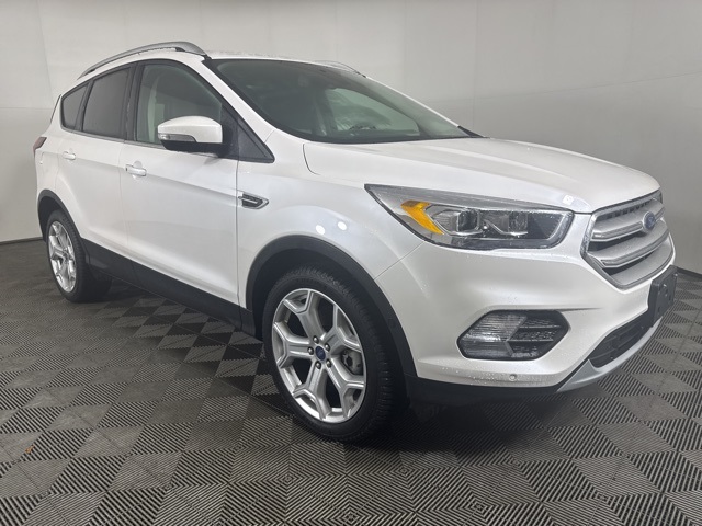 2019 Ford Escape Titanium's photo