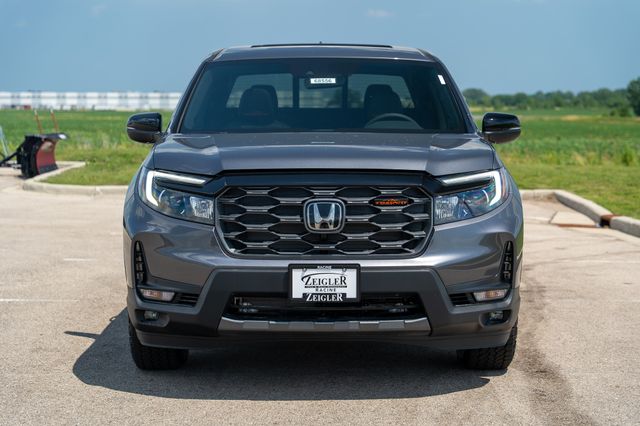 2025 Honda Ridgeline TrailSport photo 2