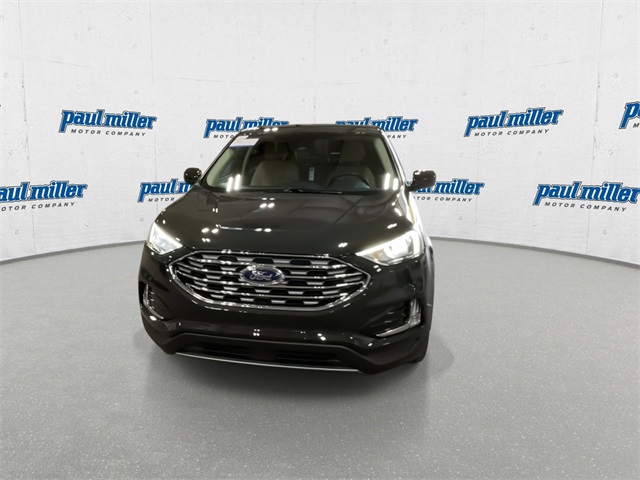 2022 Ford Edge SEL photo 4