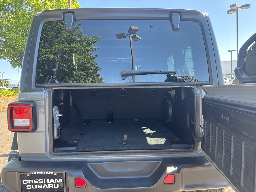 2022 Jeep Wrangler Unlimited Rubicon photo 22