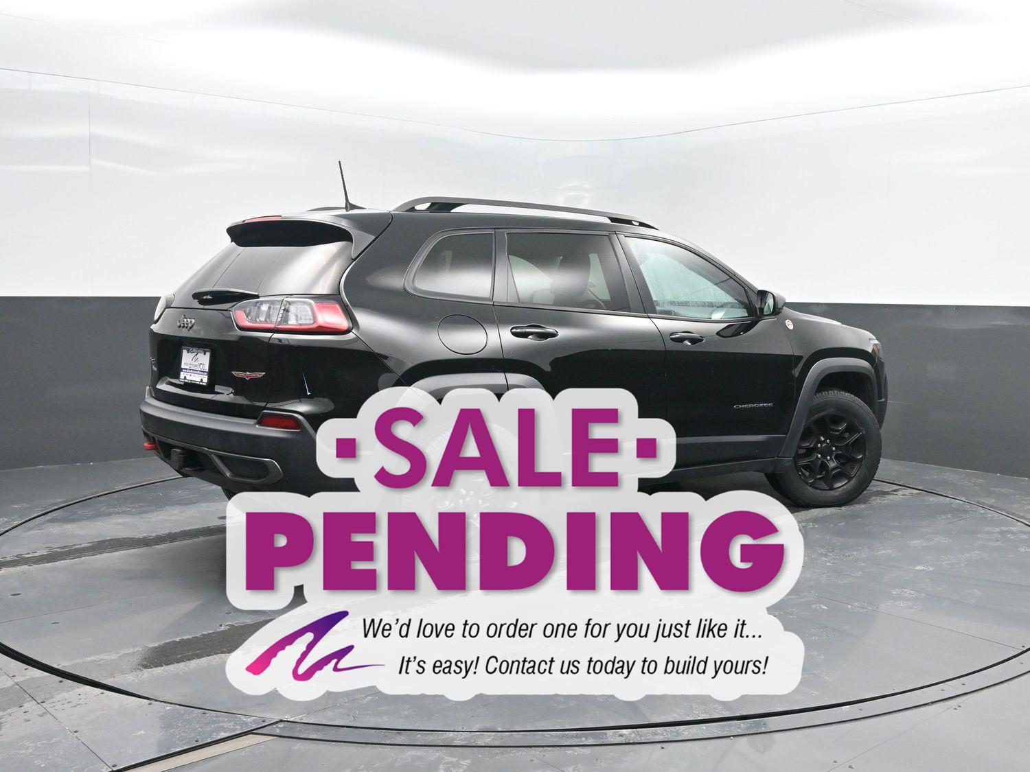 Used 2019 Jeep Cherokee Trailhawk with VIN 1C4PJMBNXKD315170 for sale in Charles City, IA