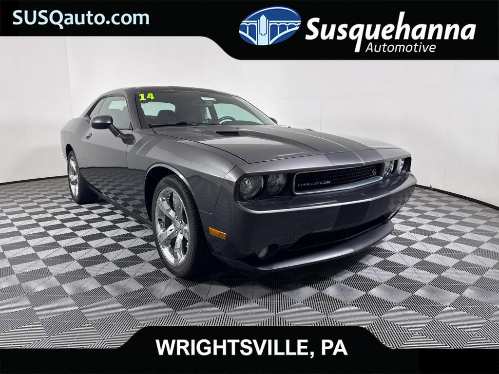 2014 Dodge Challenger R/T's photo