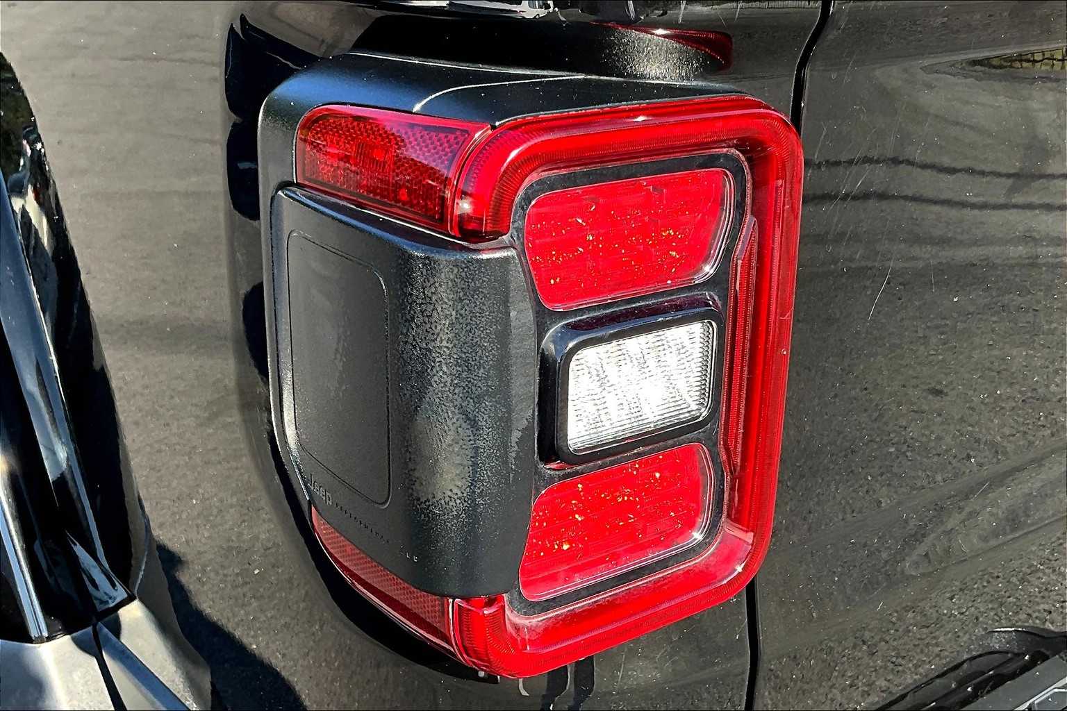 2021 Jeep Gladiator Rubicon photo 26