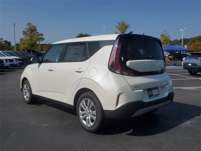 2025 Kia Soul LX S photo 6