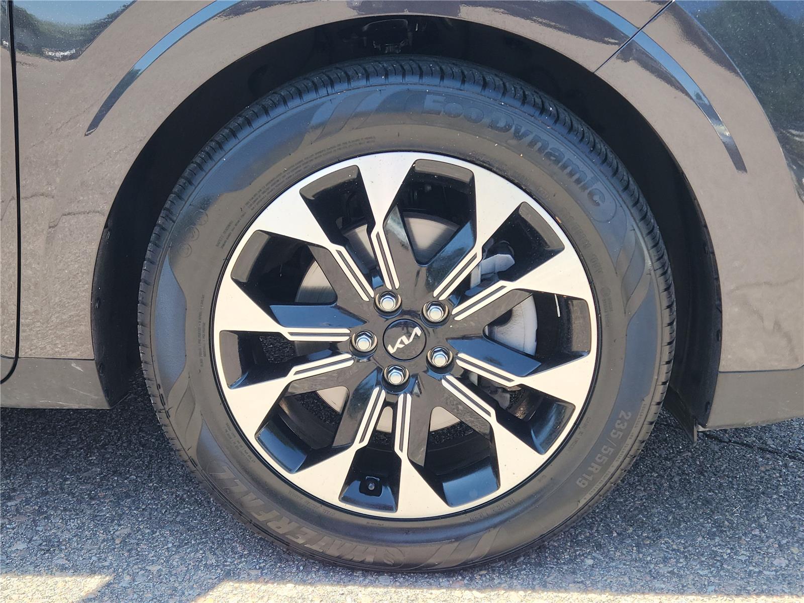 2024 Kia Carnival EX photo 17