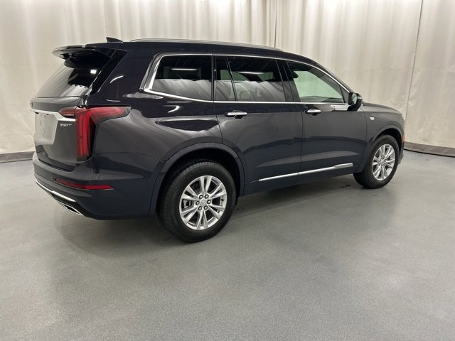 2025 Cadillac XT6 Luxury photo 4