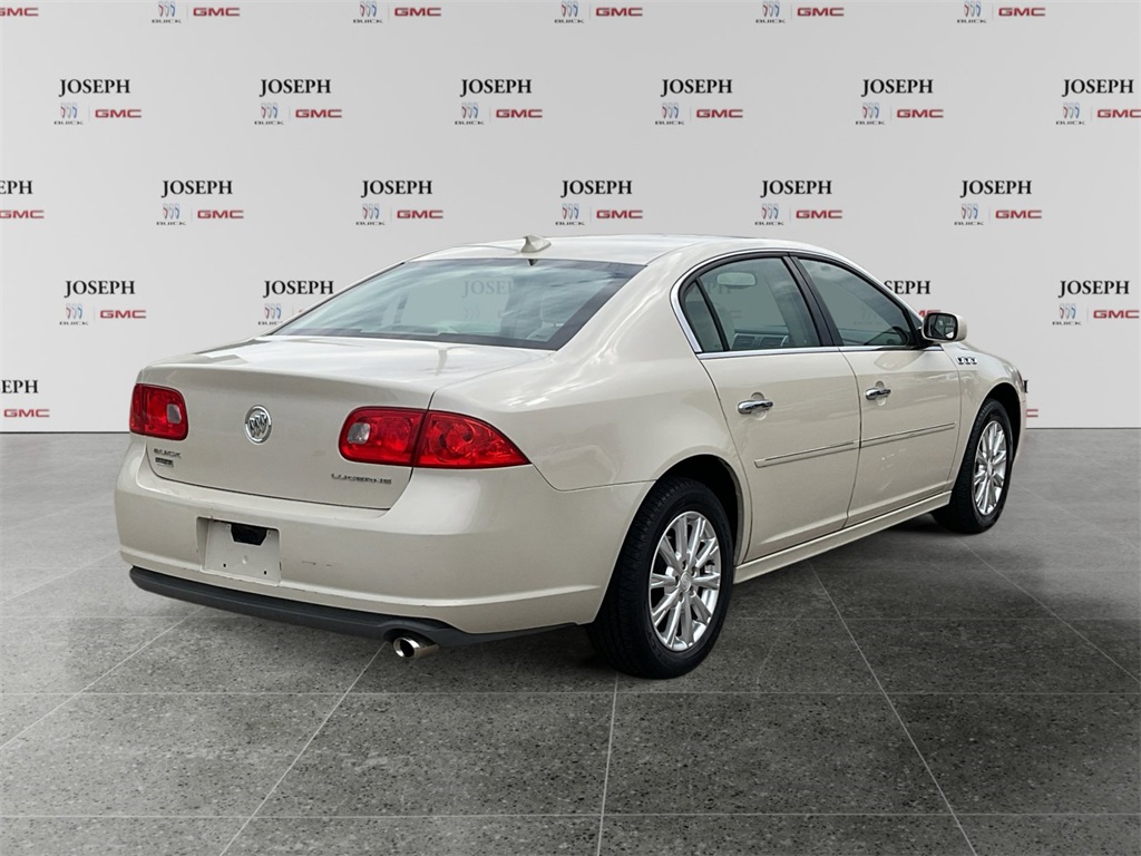 2011 Buick Lucerne CX photo 8